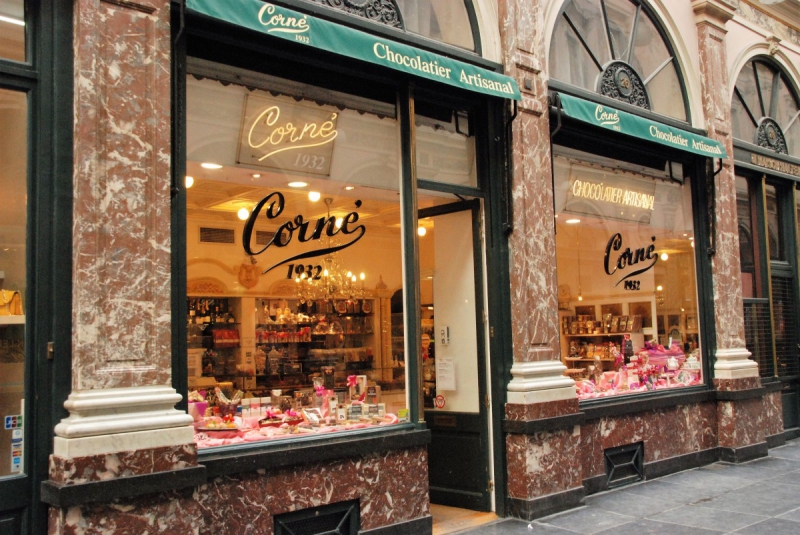 boulangerie-CANNES-min_chocolate_chocolaterie_shop_luxury_chic_gallery_brussels_belgium-558146